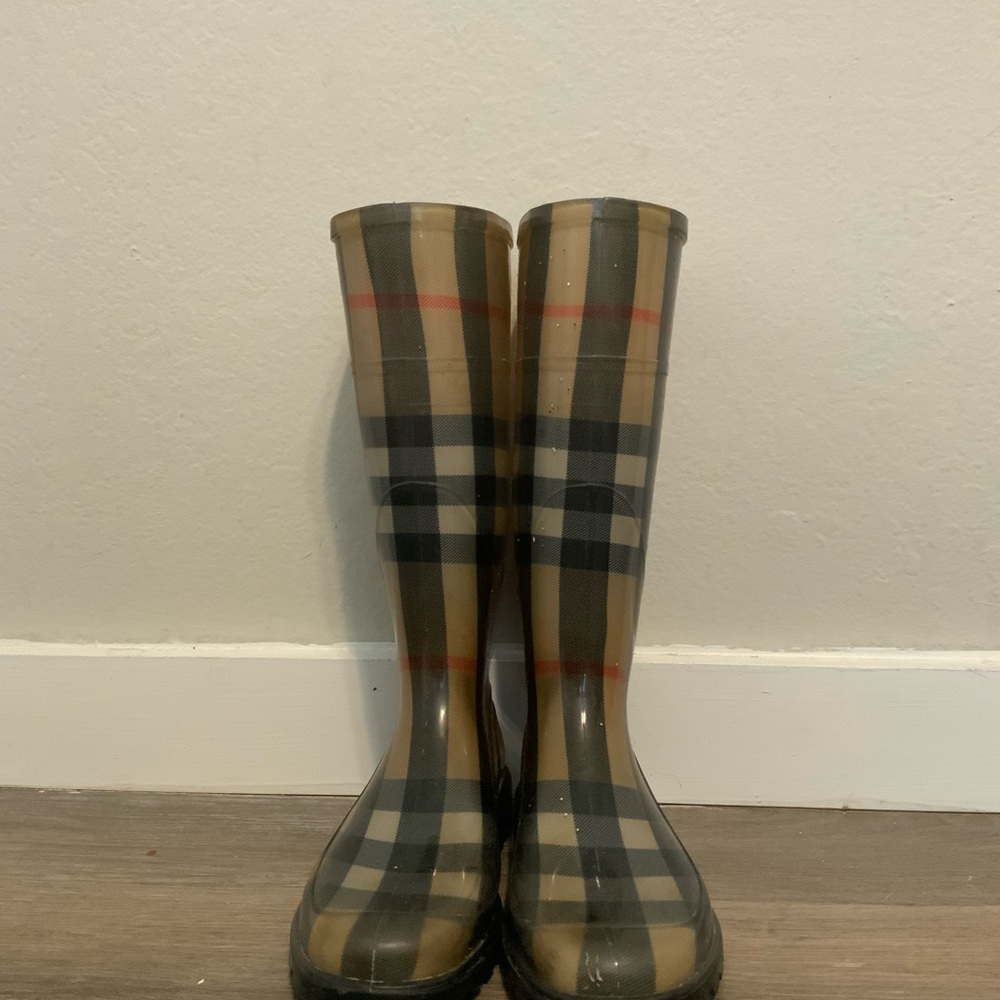 Burberry Checkered Tan and Black Boots